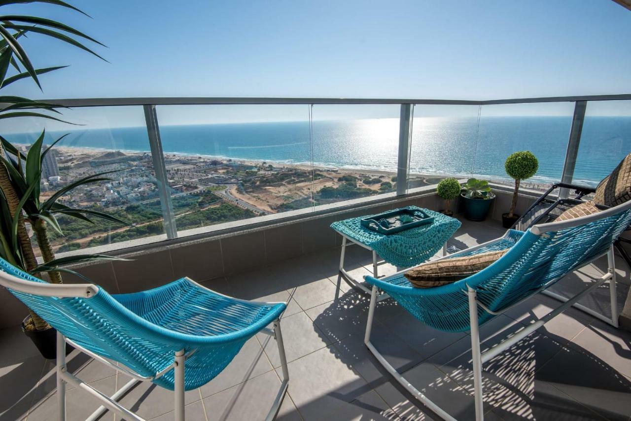 35Th Floor 4 Rooms On The Sea Bat Yam Exteriör bild